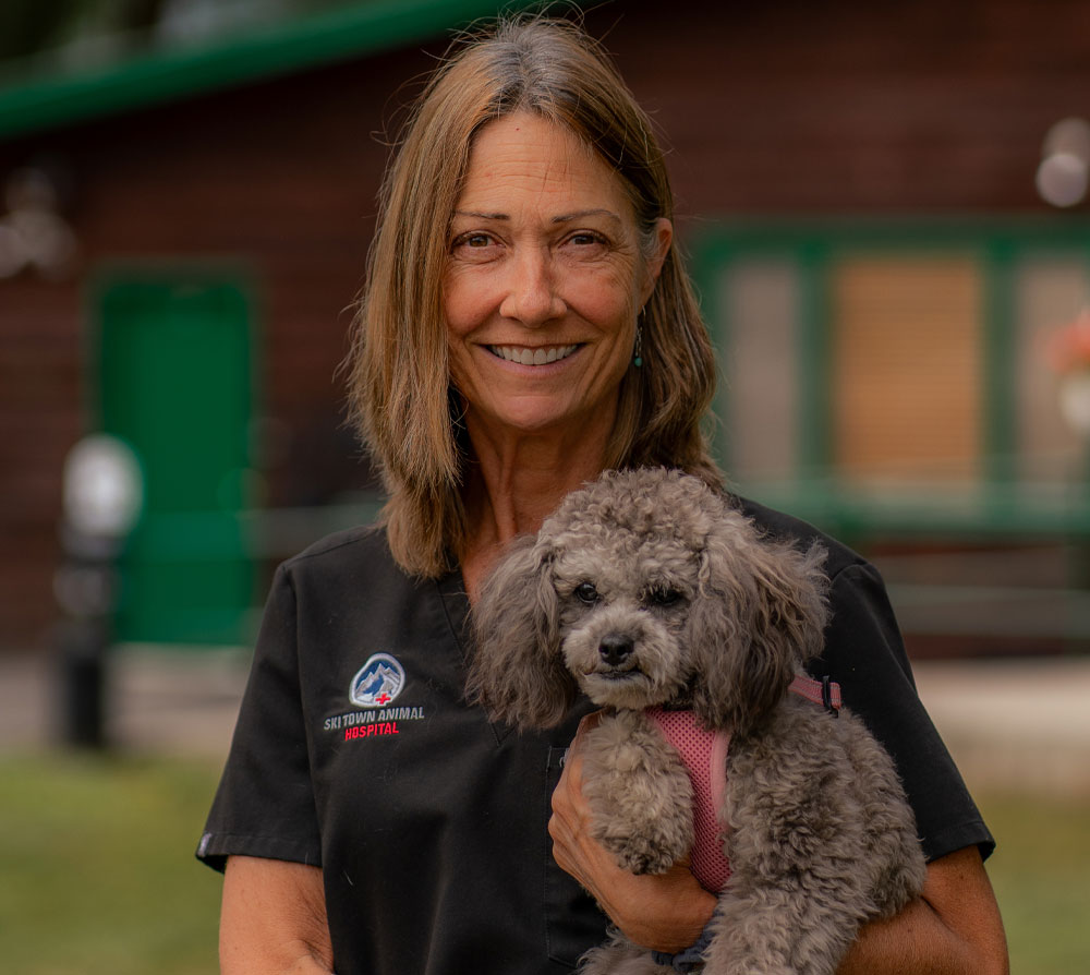 Dr Ramona Forelle DVM